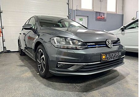 VW Golf Volkswagen 1.5 TSI DSG BlueMotion *R-KAMERA*NAVI*SHZ*