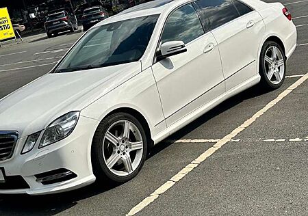 Mercedes-Benz E 220 CDI BlueEfficiency (212.002) AMG line