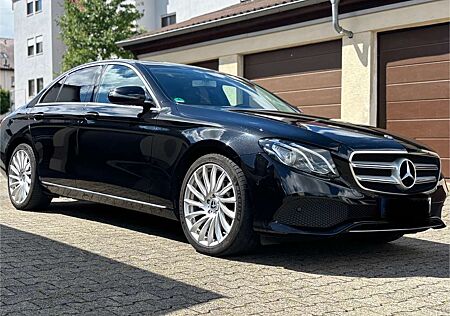 Mercedes-Benz E 200 4Matic 9G-TRONICAvantgarde