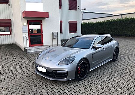 Porsche Panamera GTS Sport Turismo