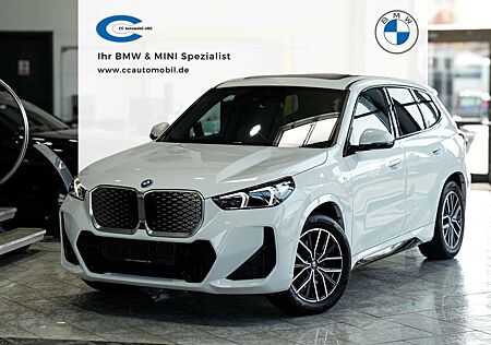 BMW iX1 xDrive30 M Sport Leder Panorama 360K HUD