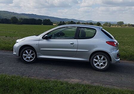 Peugeot 206 + 3-Türer + 75
