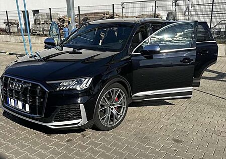 Audi SQ7 TDI quattro 4.0