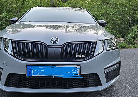 Skoda Octavia Combi 2.0 TDI 4x4 DSG Scout
