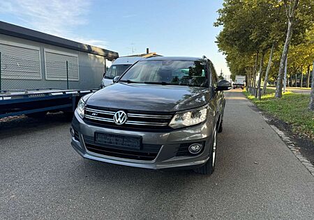 VW Tiguan Volkswagen Sport & Style BMT 4Motion R-line