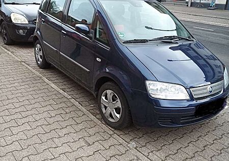 Fiat Idea 1.4 16V Automatik Dynamic