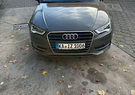 Audi A3 2.0 TDI Sportback (clean diesel) S tronic Ambiente