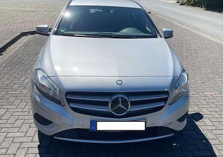 Mercedes-Benz A 180 A-Klasse (BlueEFFICIENCY) Style