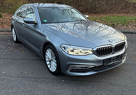 BMW 530 e Luxury Line,Auto,Leder,Head-Up Display