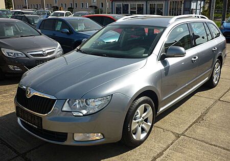 Skoda Superb 1.4 TSi Combi Ambition 1.Hand...! PDC! Tempomat!