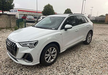 Audi Q3 45 TFSI e S line