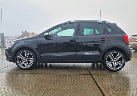 VW Polo Volkswagen V CrossPolo NAVI AHK PDC KLIMA SERV TÜV NEU