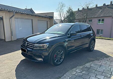 VW Tiguan Volkswagen 2.0 TDI SCR 4Motion R-Line