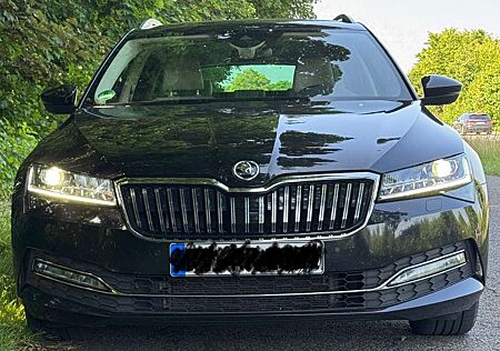 Skoda Superb Combi 2.0 TDI DSG Premium Edition