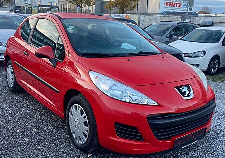 Peugeot 207 1.4 54KW . Top Zustand. Tüv neu