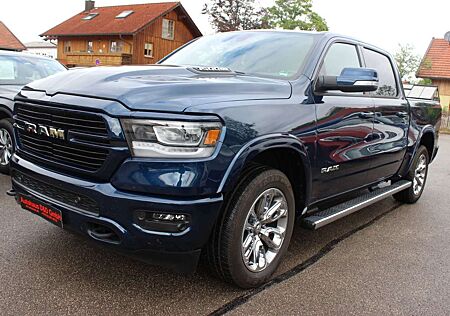 Dodge RAM 1500 Laramie Crew Cab Benzin/Flüssiggas