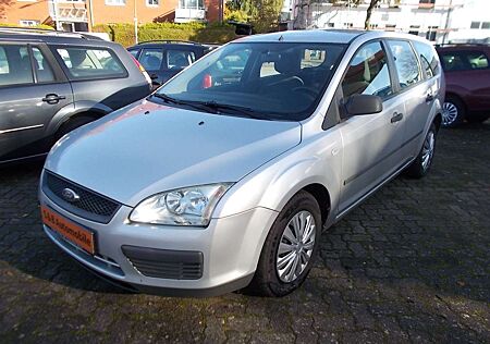 Ford Focus Turnier WENIG KM TÜV ZR NEU