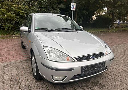 Ford Focus 1,6 BENZIN