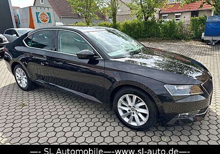 Skoda Superb Lim. Style**Leder**Navi**