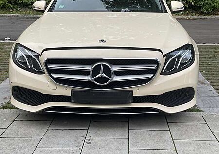 Mercedes-Benz E 220 d (213.204)