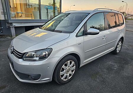 VW Touran Volkswagen Life