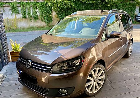 VW Touran Volkswagen 2.0 TDI DPF DSG Highline