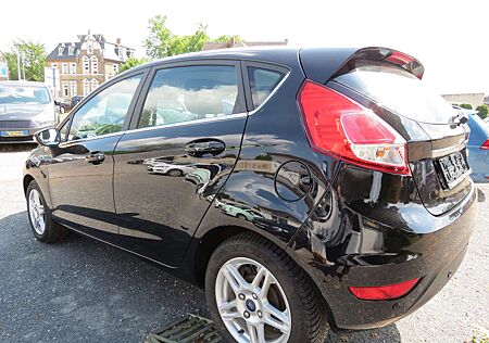 Ford Fiesta Titanium 2.Hd. Allwetter!!SHZ.!!FSH!!PDC!!Klima!!