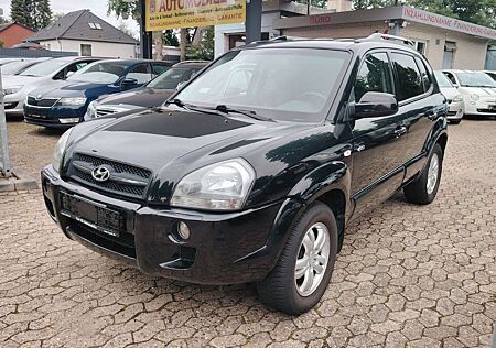 Hyundai Tucson 2.0 CRDi 4x4 / Klimaautomatik /