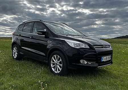 Ford Kuga 1.5 EcoBoost 2x4 Titanium