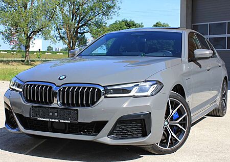 BMW 545e 545 xDrive Aut. M Sportpaket Glasdach RFK HUD 1.H