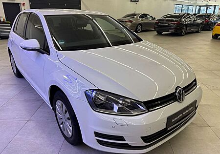 VW Golf Volkswagen VII Lim. Trendline BMT