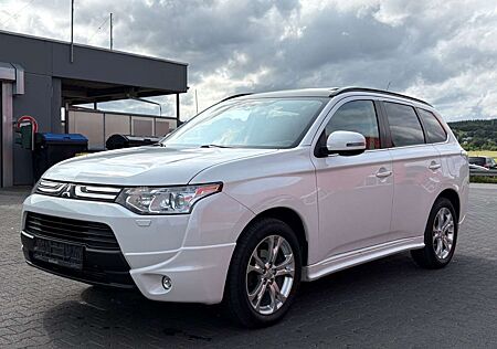 Mitsubishi Outlander ClearTec 4WD 7Sitzer Navi Tüv Neu Leder Kamera