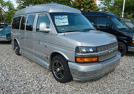 Chevrolet Chevy Van Explorer LTD 4x4 Doppeltüren 1.Hd