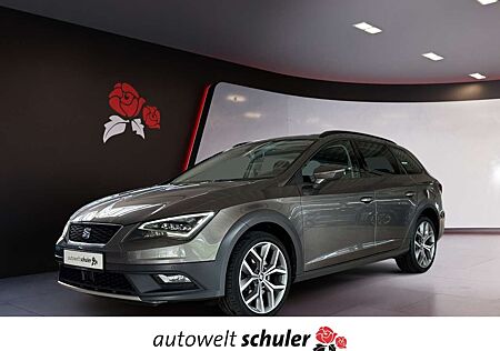 Seat Leon ST 2.0 TDI DSG 4Drive X-Perience AHK Pano LED