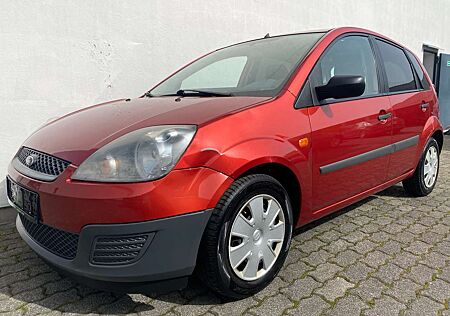 Ford Fiesta 1,3 Klimaanlage/TÜV NEU/Alufelgen+M&S/Gepflegt