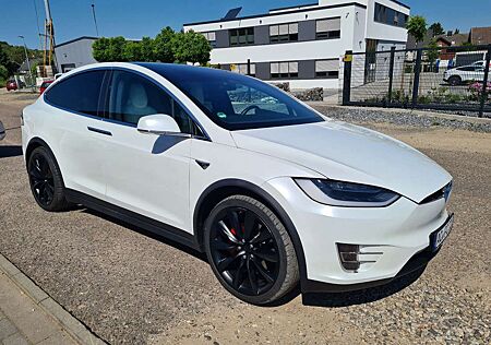 Tesla Model X 100 D,100kWh PERFORMANCE,1 HD,LEDER,NAVI