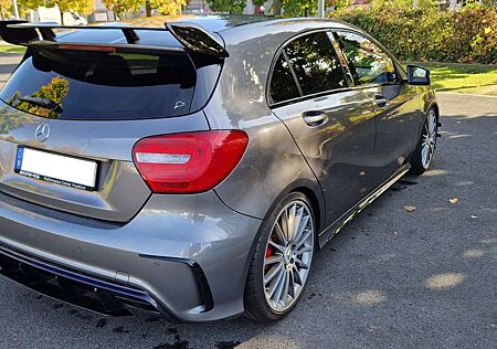 Mercedes-Benz A 45 AMG 4Matic Speedshift 7G-DCT