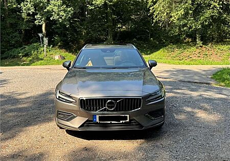 Volvo V60 T5 Ins+HUD+Pan+Pilot Assist