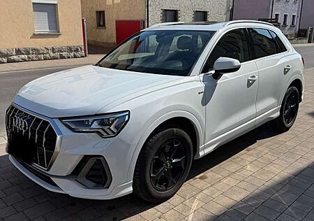 Audi Q3 35 TDI S line