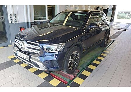 Mercedes-Benz GLC 300 d 4Matic AHK StHz ACC El.Heckkl. Key