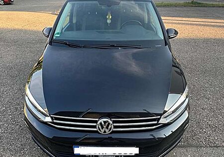 VW Touran Volkswagen 1.6 TDI SCR DSG Join