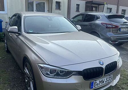 BMW 335i 335 Aut. Luxury Line