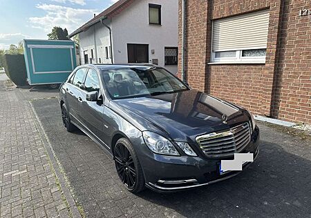 Mercedes-Benz E 250 CDI DPF BlueEFFICIENCY Automatik