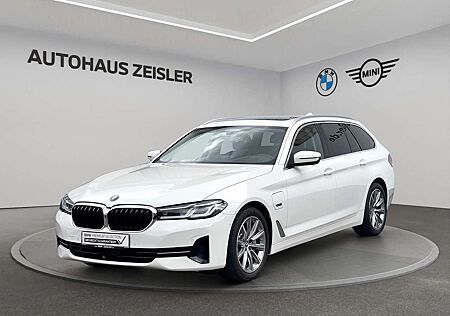 BMW 530 e Touring Head-Up PanoDach AHK HarmanKardon