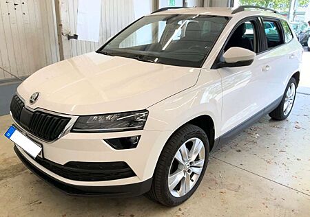 Skoda Karoq 1.6 TDI Style *AHK*SHZG*PDC+CAM*NAVI*SmartLink