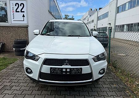 Mitsubishi Outlander Basis 2WD