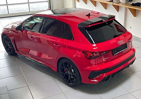 Audi RS3 TFSI Sportback quattro S tronic