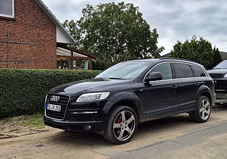 Audi Q7 3.0 TDI DPF quattro tiptronic