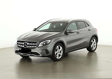 Mercedes-Benz GLA 220 GLA 4Matic 7G-DCT UrbanStyle Edition