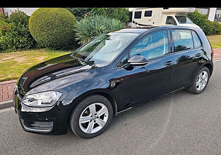 VW Golf Volkswagen 1.2 TSI BlueMotion Technology Comfortline